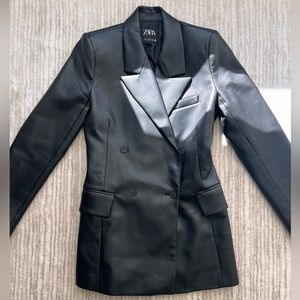 ZARA BLACK FAUX LEATHER TAILORED DOUBLE BREASTED BLAZER SIZE XS WORN ONCE